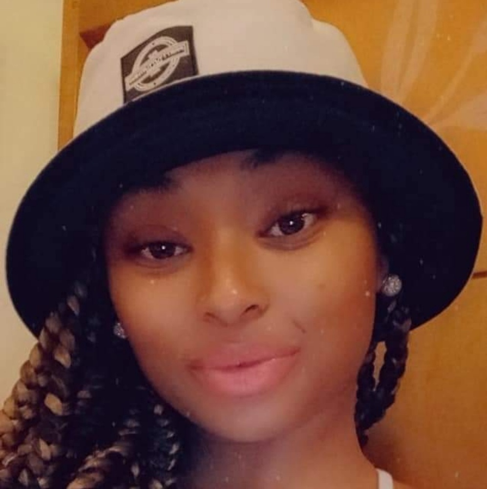 Meet your Posher, Laiya